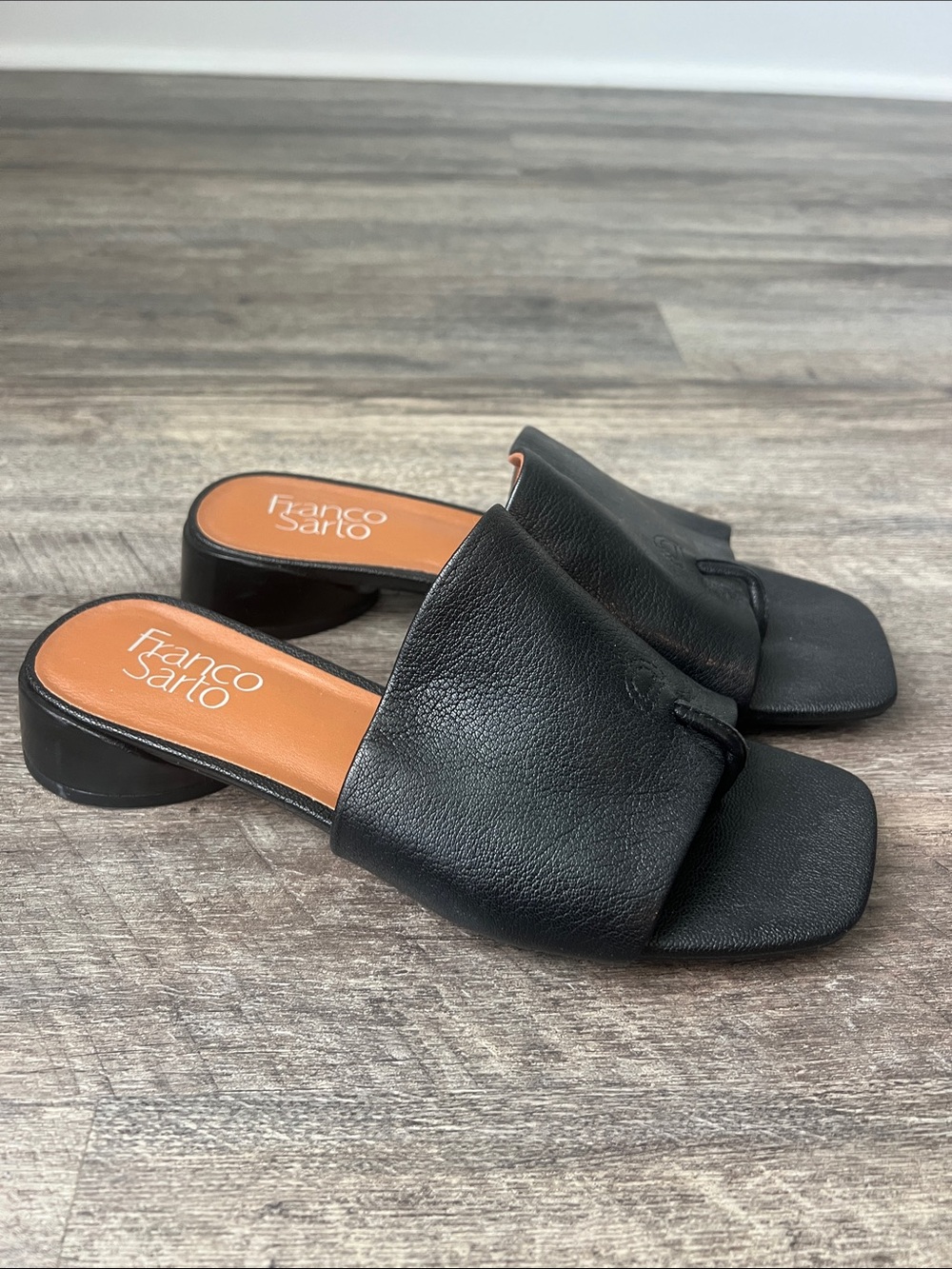Franco Sarto Black Leather Slide Heels 6.5M ♣️